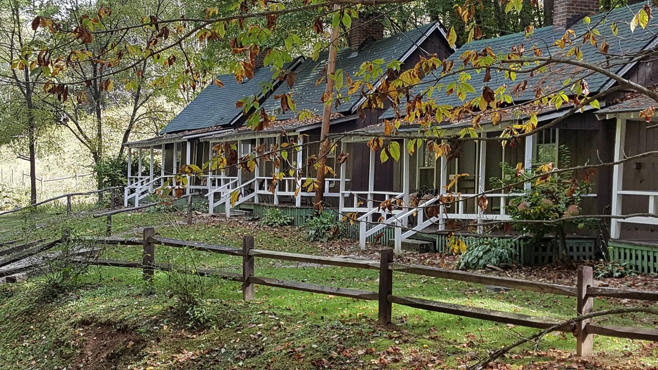 The Cabins At Healing Springs Crumpler ภายนอก รูปภาพ